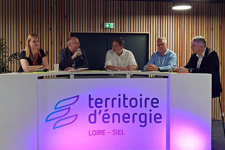 salon-territoires-connectes-et-durables-numerique-protecteur-1